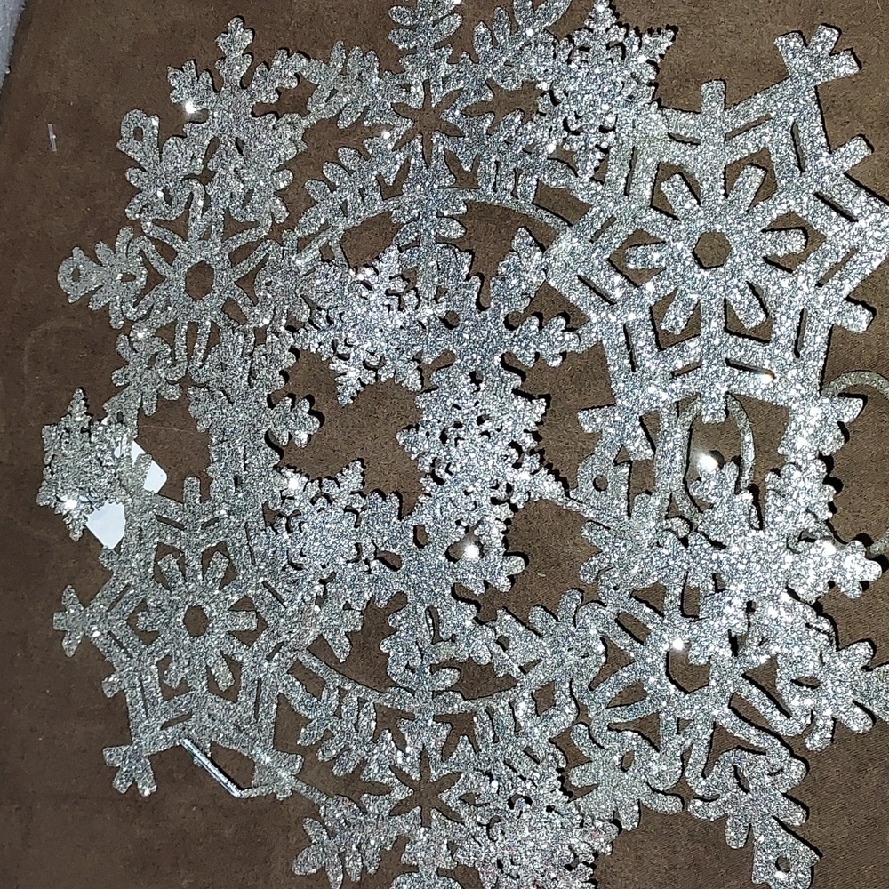 3 D Silver Snowflake Tree Topper 12"×12" . Pic Doesn't Do It Justice. Beautiful - Picture 11 of 12